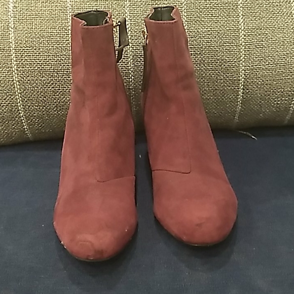 Shoes - Picture 2 of 3